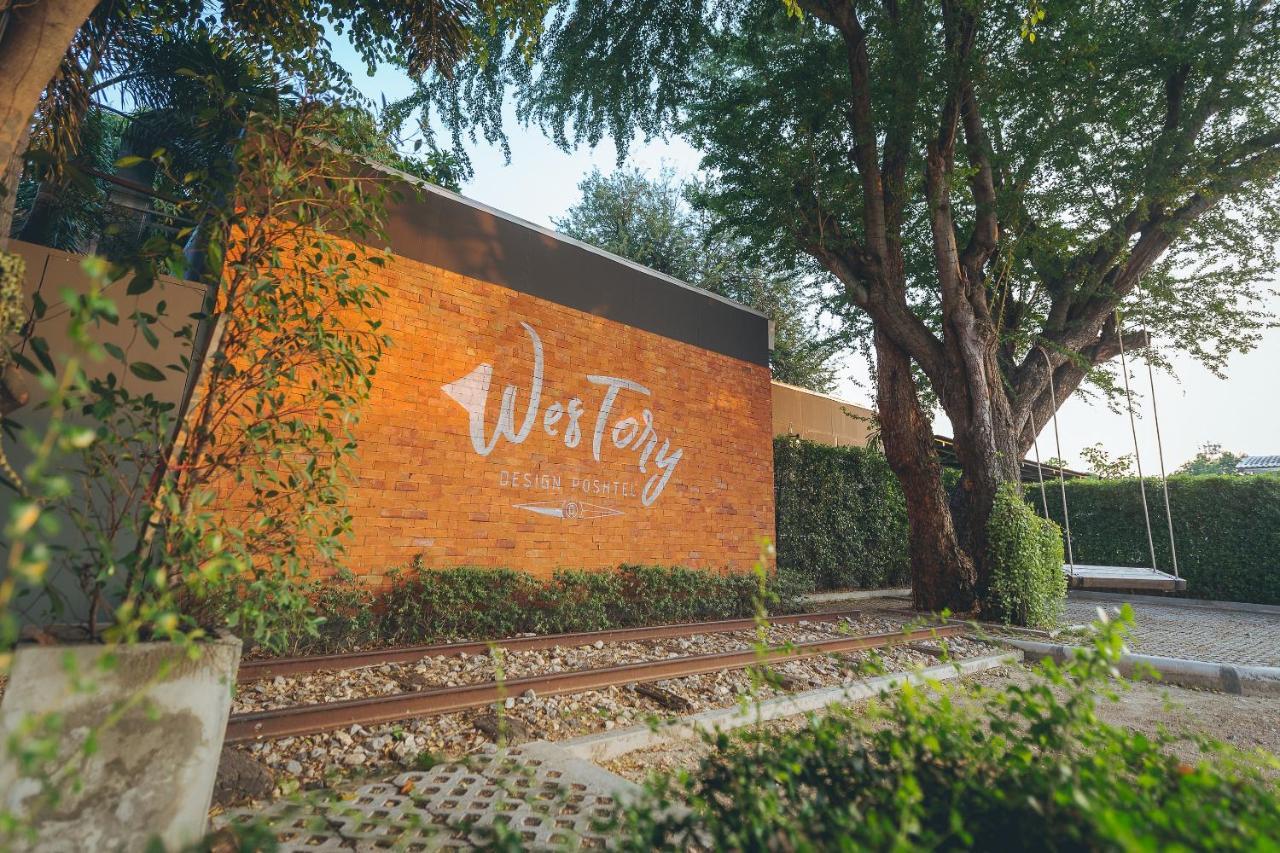 Westory Design Poshtel Hotel Kanchanaburi Exterior foto
